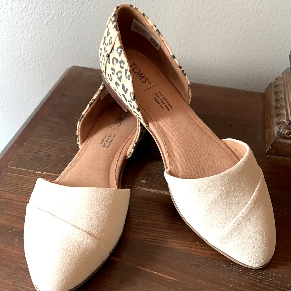 TOMS FLATS